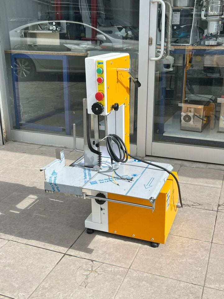 Hnc Elit Otomatik Gergili Et Kemik Testeresi 380 V