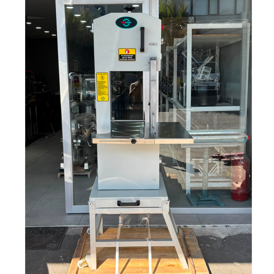 Bosfor Profesyonel Et Kemik Testeresi Mezbaha Tipi 2,2 kW 380 V