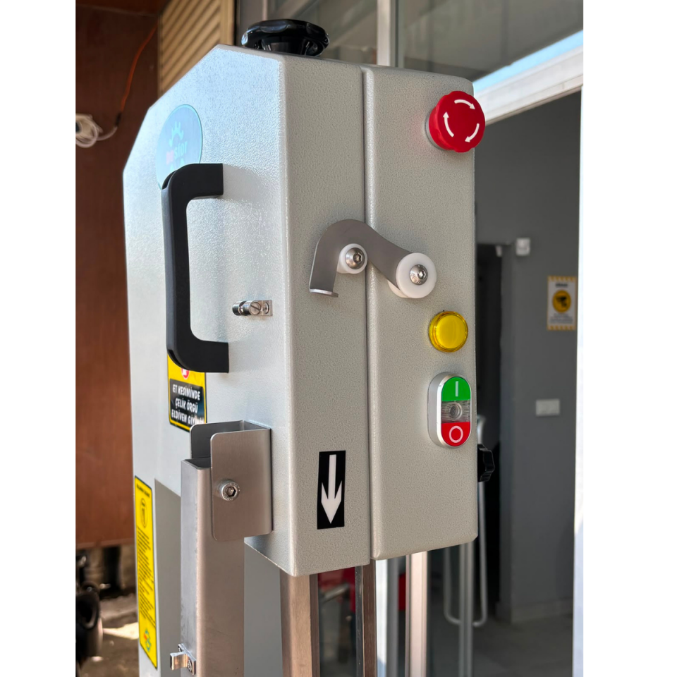 Bosfor Profesyonel Et Kemik Testeresi Mezbaha Tipi 2,2 kW 380 V