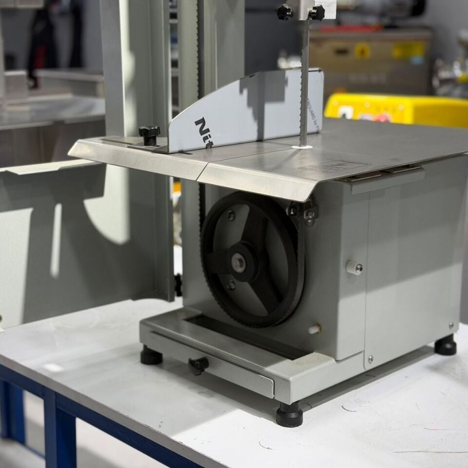 Bosfor Profesyonel Et Kemik Testeresi Set Üstü Boyalı Gövde 380 V UKT-02T