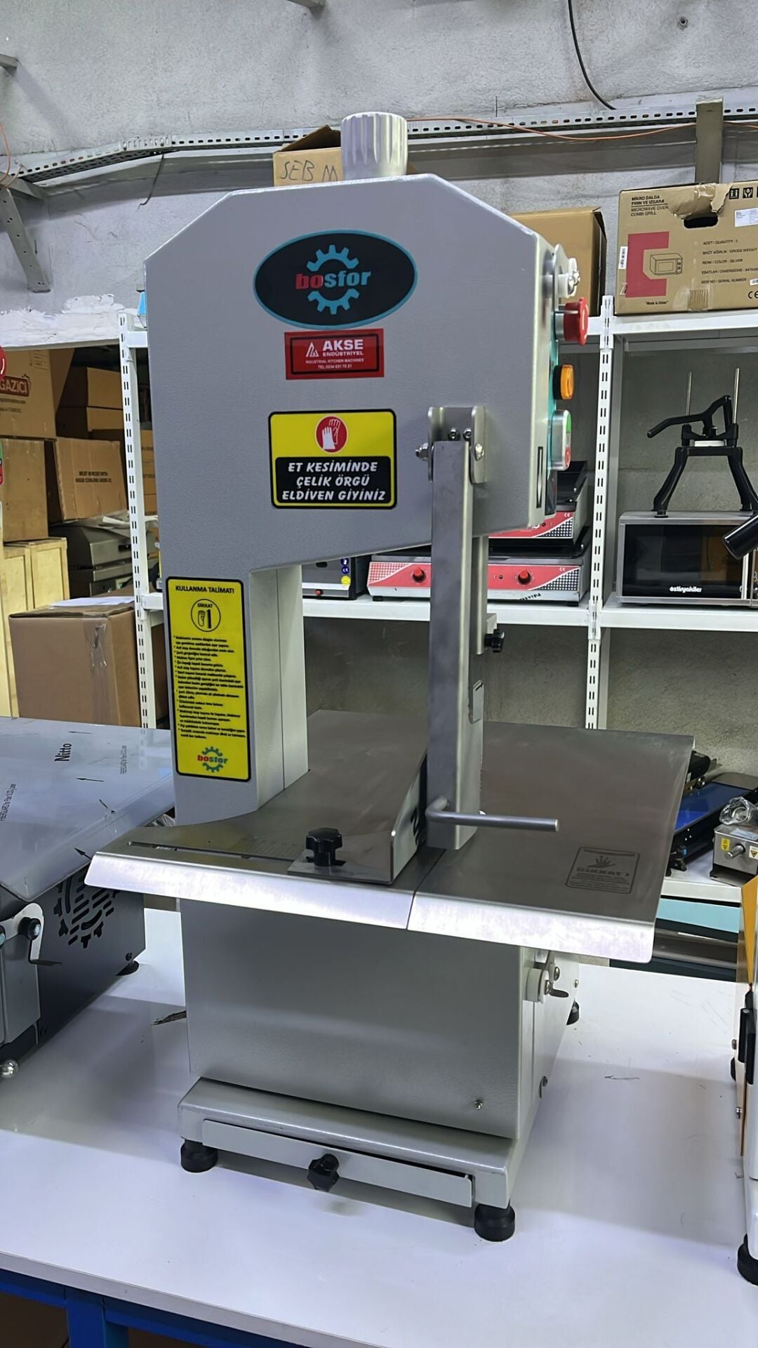 Bosfor Profesyonel Et Kemik Testeresi Set Üstü Boyalı Gövde 380 V UKT-02T