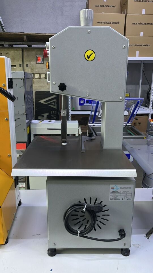 Bosfor Profesyonel Et Kemik Testeresi Set Üstü Boyalı Gövde 380 V UKT-02T